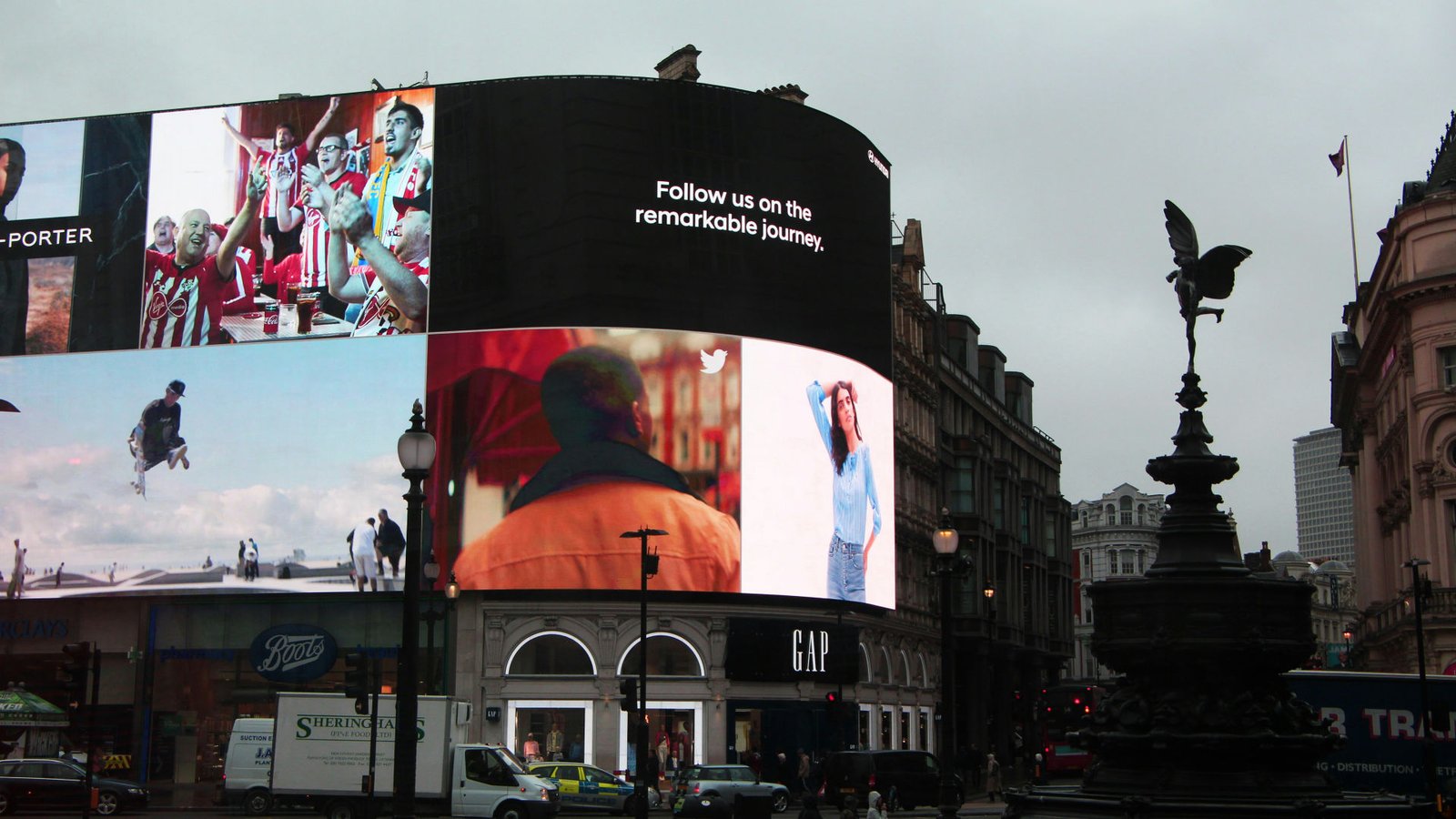 Digital OOH Advertising